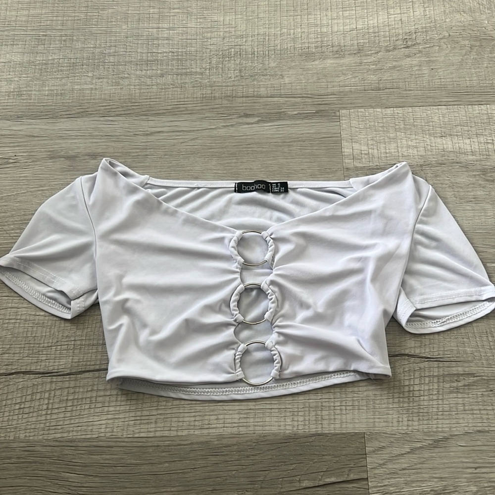 Crop top with circle connecting’s in the middle